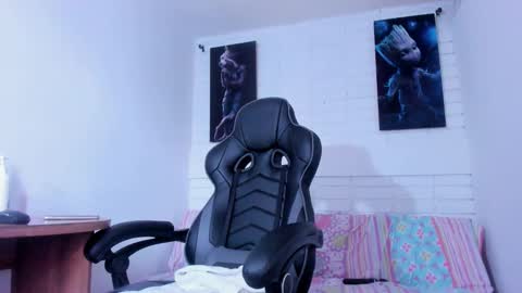   online show from 01-04-25, 04:22