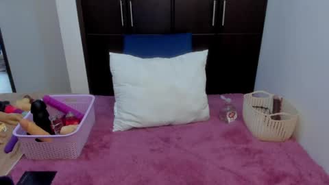  Wen  online show from 05-21-26, 03:08