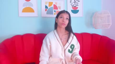 Snapshot of laura_aristizabal_19 chatting on 12-06-24, 12:49 Laura online show from 12-06-24, 12:49