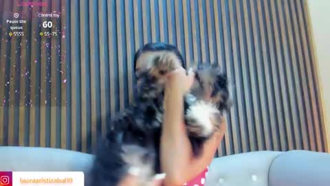 Snapshot of laura_aristizabal_19 chatting on 02-01-25, 07:44 Laura online show from 02-01-25, 07:44