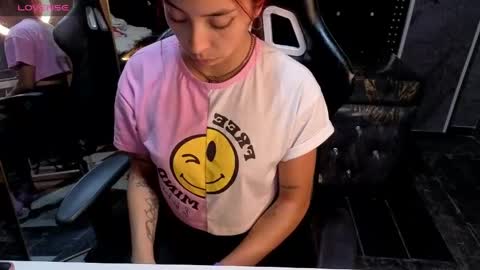laura_b_ online show from 06-09-26, 03:07