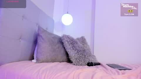 Laura Bonnet  online show from 02-09-25, 11:58