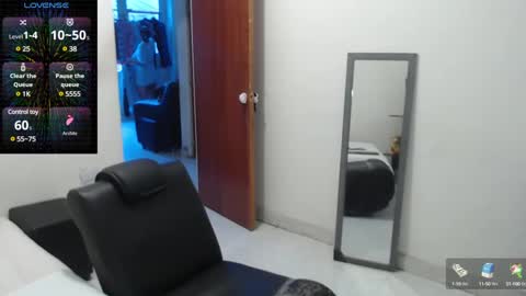 laura_foxx2379 online show from 01-27-25, 05:37