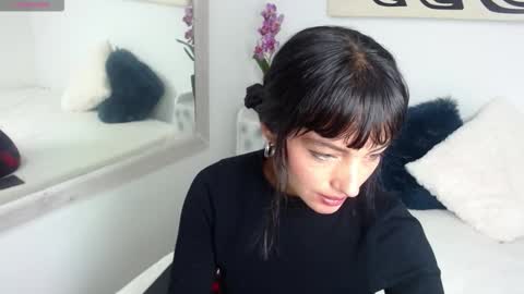 Laura Gibson online show from 02-02-26, 01:21