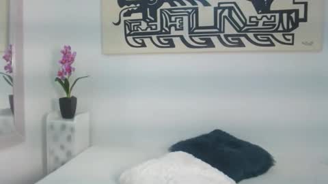 Laura Gibson online show from 02-03-26, 01:49