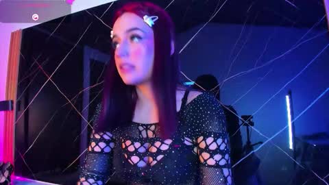 Laura online show from 02-15-26, 01:57