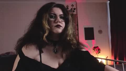 Snapshot of laura_karamazov chatting on 02-10-26, 11:03 Miss Laura online show from 02-10-26, 11:03