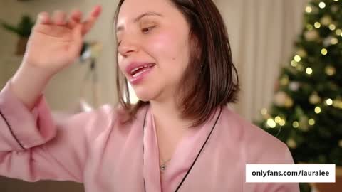 Snapshot of laura_lee chatting on 12-16-24, 02:04 Laura Lee. online show from 12-16-24, 02:04