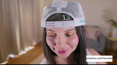 Snapshot of laura_lee chatting on 02-13-25, 02:45 Laura Lee. online show from 02-13-25, 02:45