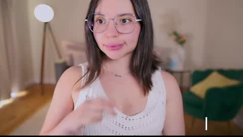 Snapshot of laura_lee chatting on 02-16-25, 02:09 Laura Lee. online show from 02-16-25, 02:09