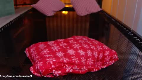 Laura Lee. online show from 02-07-26, 02:04