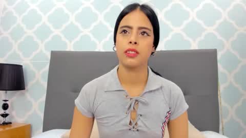 L A U R A online show from 02-09-26, 11:58