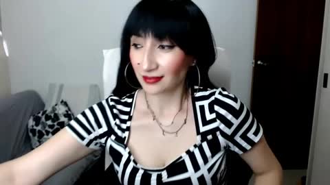 Laura online show from 06-02-26, 09:50