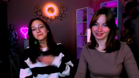 laura_queen_ online show from 09-28-25, 07:19