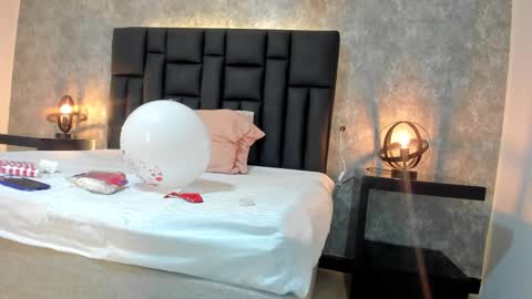 laura online show from 02-14-25, 02:33