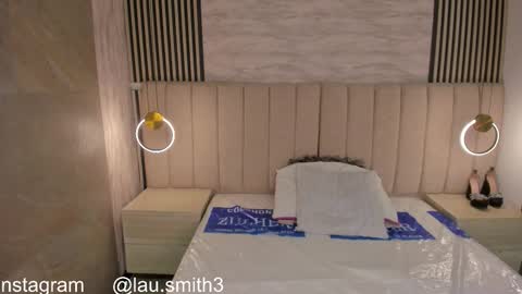 laura online show from 12-19-25, 02:57