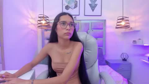 laura stuar online show from 11-14-25, 12:04