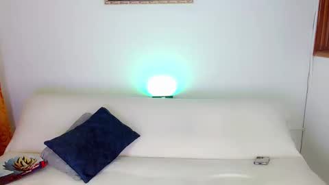 Snapshot of laura_sweet7 chatting on 03-09-25, 02:39 Laura online show from 03-09-25, 02:39