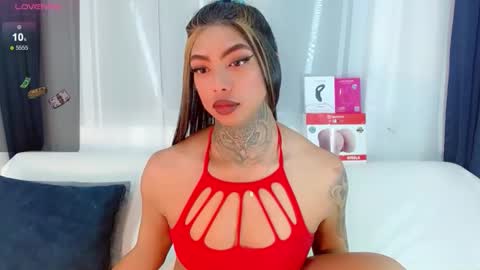 Laura online show from 02-04-26, 05:46