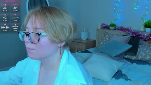 Snapshot of lauraaa_smith chatting on 03-20-26, 08:52 Laura online show from 03-20-26, 08:52