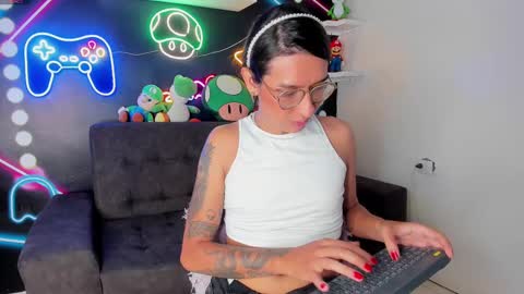 lauraagomezz__ online show from 03-04-25, 01:55