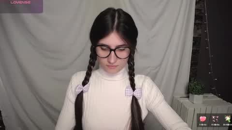 Snapshot of lauradre_ chatting on 12-05-24, 07:16 Laura online show from 12-05-24, 07:16