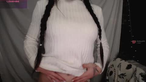 Snapshot of lauradre_ chatting on 12-05-24, 01:28 Laura online show from 12-05-24, 01:28