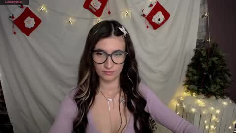 Snapshot of lauradre_ chatting on 12-08-24, 10:19 Laura online show from 12-08-24, 10:19