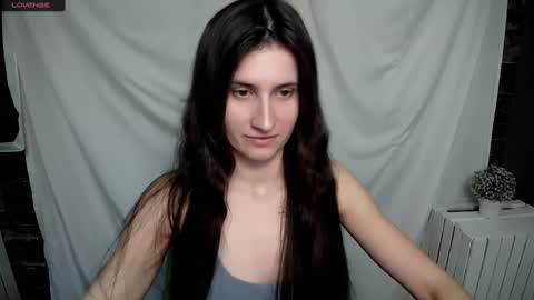 Snapshot of lauradre_ chatting on 01-29-25, 11:09 Laura online show from 01-29-25, 11:09