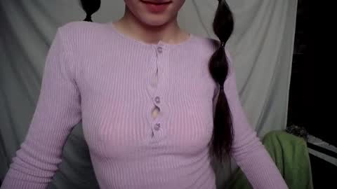Snapshot of lauradre_ chatting on 02-11-25, 08:48 Laura online show from 02-11-25, 08:48
