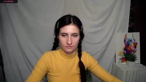 Snapshot of lauradre_ chatting on 02-25-25, 12:03 Laura online show from 02-25-25, 12:03