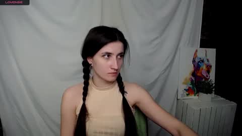 Snapshot of lauradre_ chatting on 02-28-25, 12:52 Laura online show from 02-28-25, 12:52