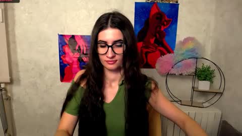 Snapshot of lauradre_ chatting on 10-30-25, 12:56 Laura online show from 10-30-25, 12:56