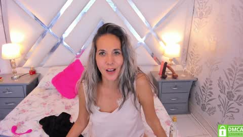 Laura online show from 12-03-24, 04:39