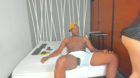 Snapshot of laurag_27 chatting on 02-20-26, 12:38 laura online show from 02-20-26, 12:38