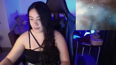 laura online show from 03-01-25, 01:22