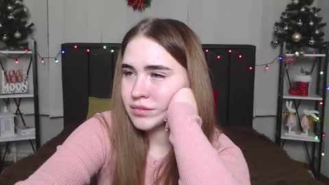 LauraHlot online show from 01-05-25, 12:31