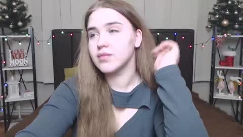 LauraHlot online show from 01-16-25, 02:51