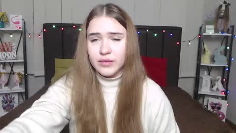 LauraHlot online show from 01-19-25, 10:28