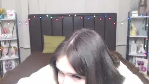 LauraHlot online show from 02-01-25, 04:03