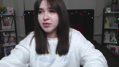 LauraHlot online show from 02-08-25, 09:25