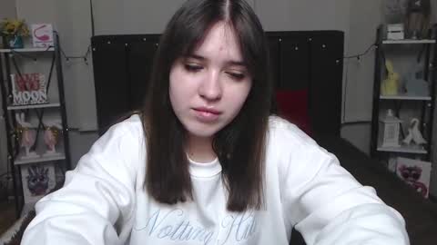 LauraHlot online show from 02-09-25, 03:32