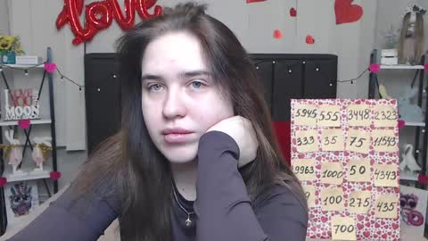 LauraHlot online show from 03-12-25, 06:29
