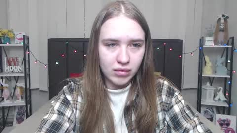 LauraHlot online show from 09-09-25, 05:40