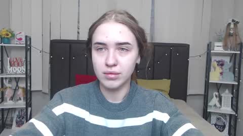 LauraHlot online show from 09-29-25, 05:56