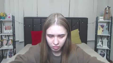 LauraHlot online show from 10-10-25, 05:45