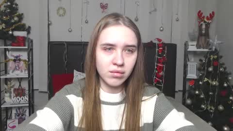 LauraHlot online show from 12-16-25, 06:29