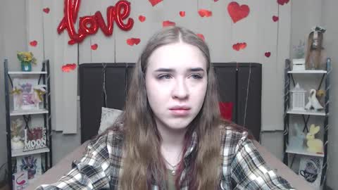 LauraHlot online show from 03-11-26, 06:47