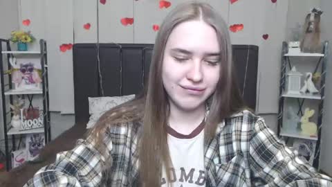 LauraHlot online show from 05-02-26, 06:13