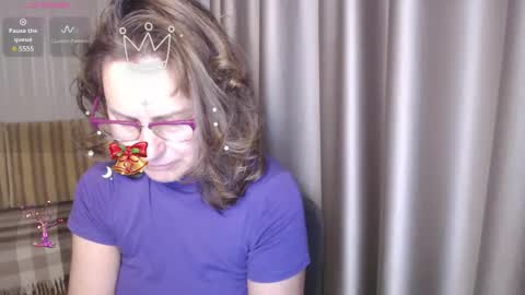 Lauraoven1 online show from 12-10-24, 01:11
